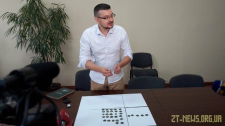 На Житомирщині знайшли 32 старовинні срібні монети