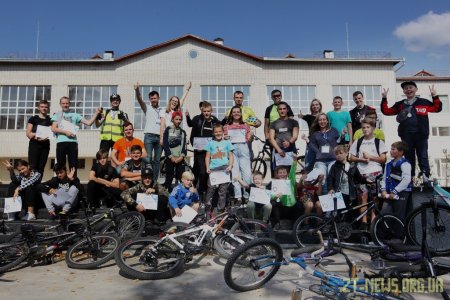 Велошкола для учнів Житомира зібрала понад 100 учасників