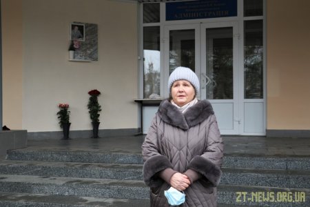 На фасаді будівлі дитячої лікарні встановили меморіальну дошку Володимиру Башеку