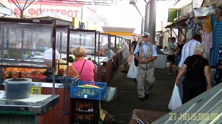 У Житомирі посили контроль за стихійною торгівлею