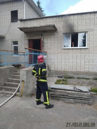 На Житомирщині поліцейські охорони запобігли пожежі у дитсадку