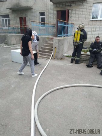 На Житомирщині поліцейські охорони запобігли пожежі у дитсадку