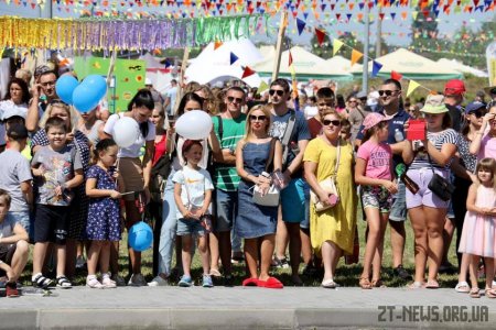 Тисячі відвідувачів та 500 пілотів із різних країн - цьогорічний Korolоv Avia Fest вражає масштабністю
