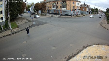 У сквері на майдані Путятинському встановили камери відеоспостереження