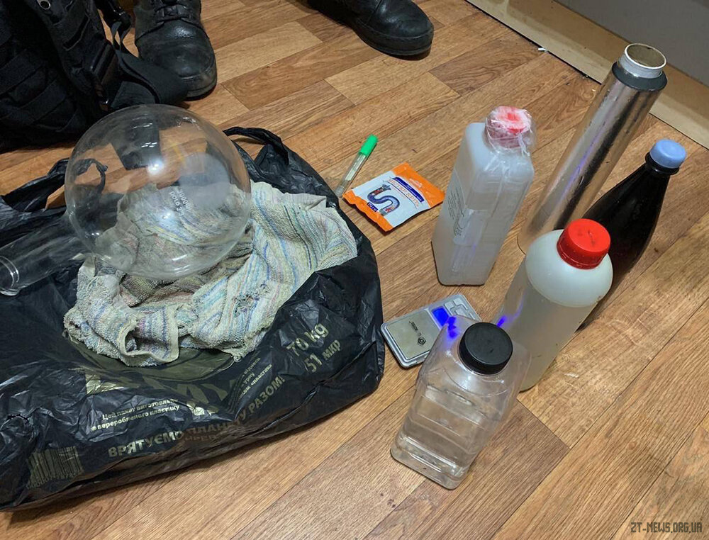 На Звягельщині поліцейські виявили нарколабораторію в багатоповерхівці