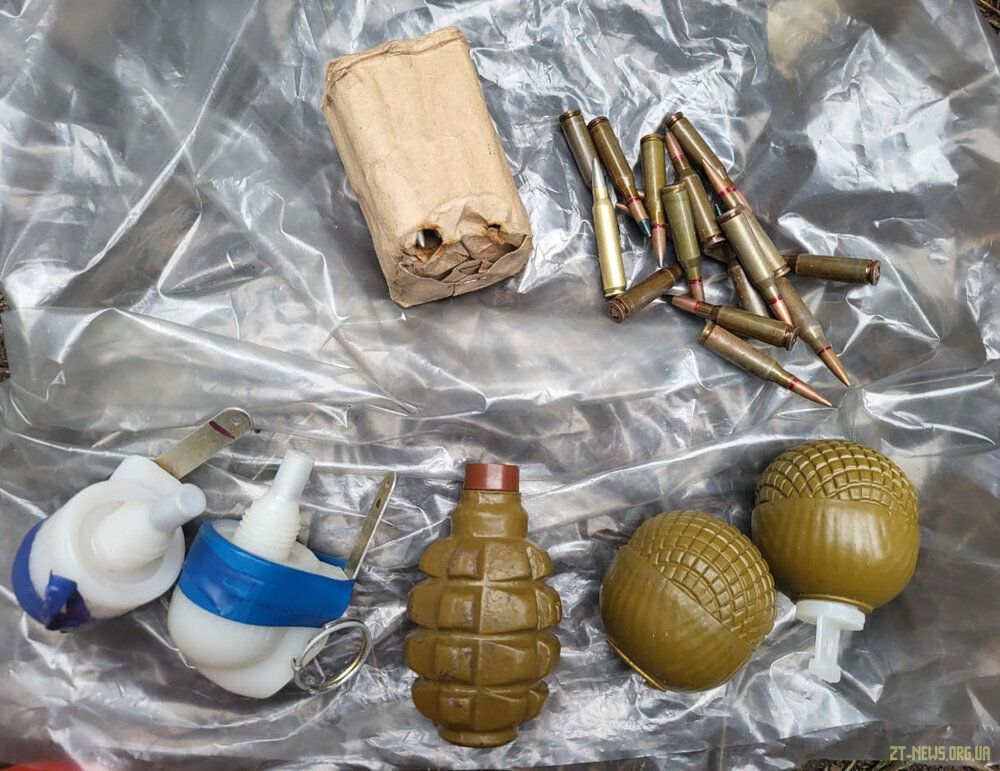 Зберігав гранати у клітці для кролів: у жителя Новогуйвинської громади вилучили боєприпаси та наркотики