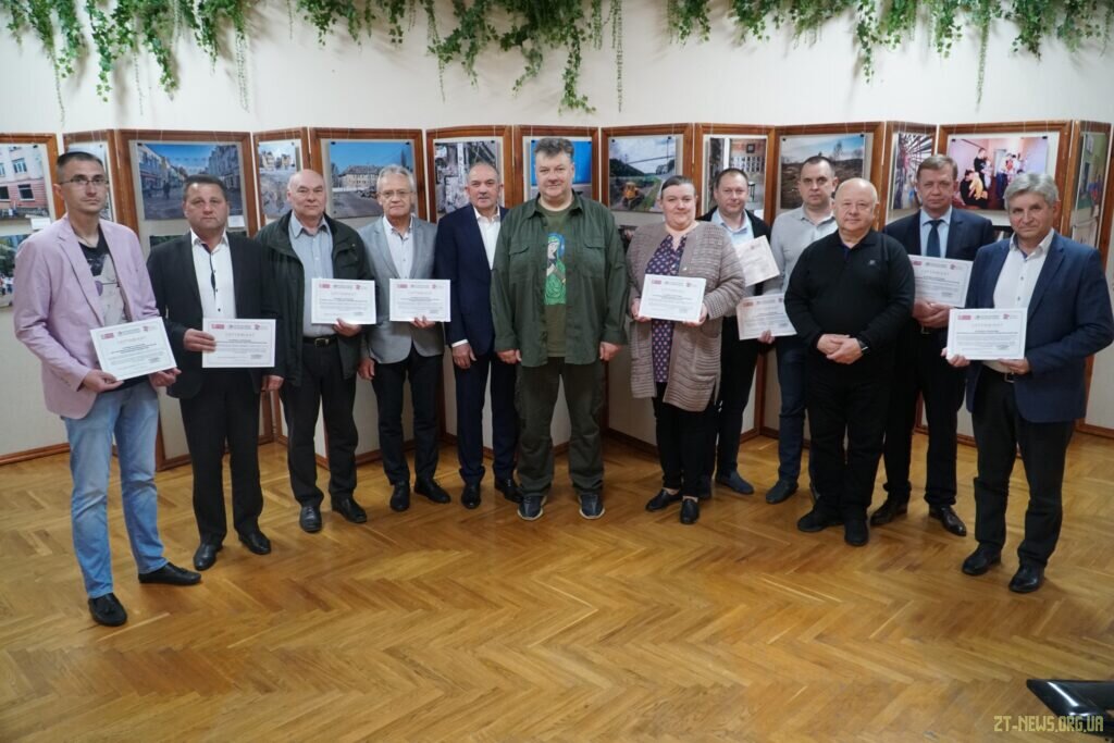 Керівники 9 лікарень Житомирщини отримали сертифікати на 23 апарати штучної вентиляції легень